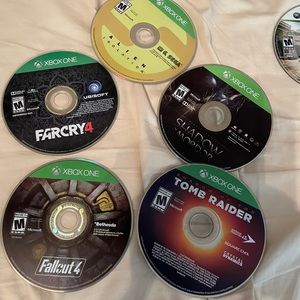 XBOX ONE VIDEO GAME BUNDLE 5 TOTAL